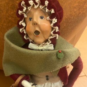 Byers Choice Caroler